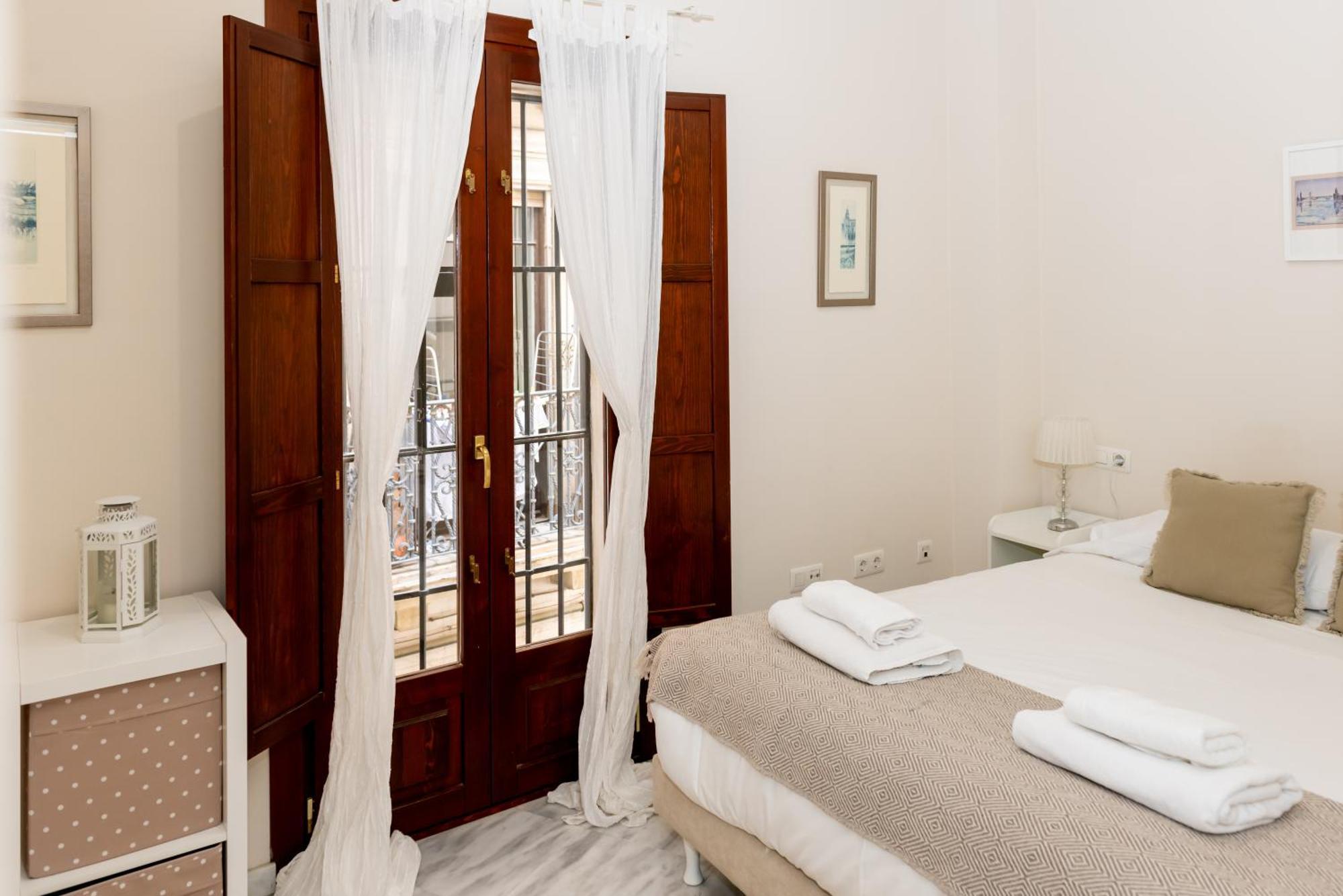 Charming & Quiet Apartment In Plaza Del Salvador Seville Luaran gambar